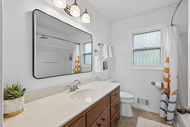 1406 Division Street, Hopkins, MN 55343