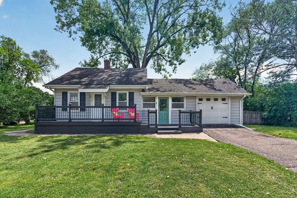 1406 Division Street, Hopkins, MN 55343