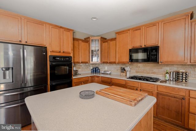 135 BLACKBURNS FORD DR, Stephens City, VA 22655