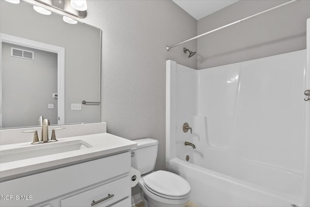 3721 Windward Drive, Sylvania, OH 43560