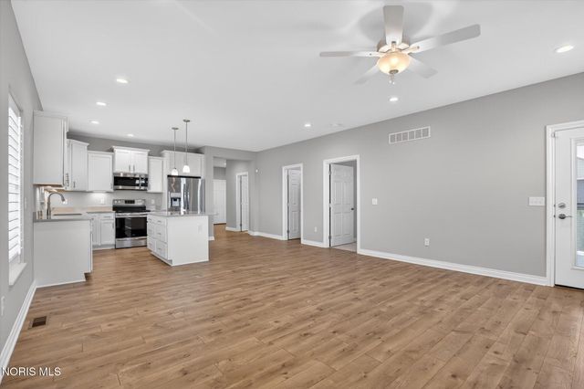 3721 Windward Drive, Sylvania, OH 43560
