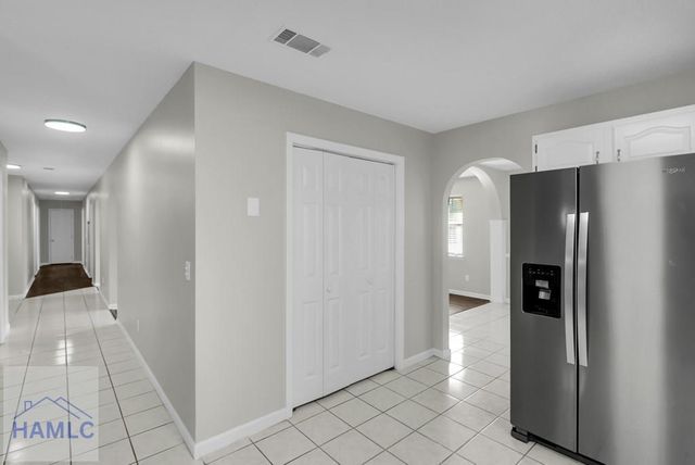 834 Foxwood Circle, Jesup, GA 31545