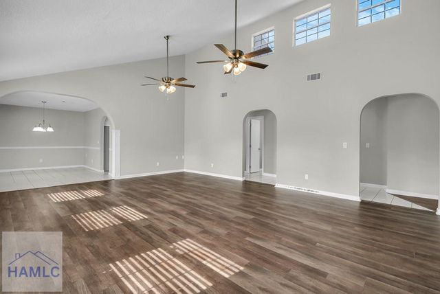 834 Foxwood Circle, Jesup, GA 31545