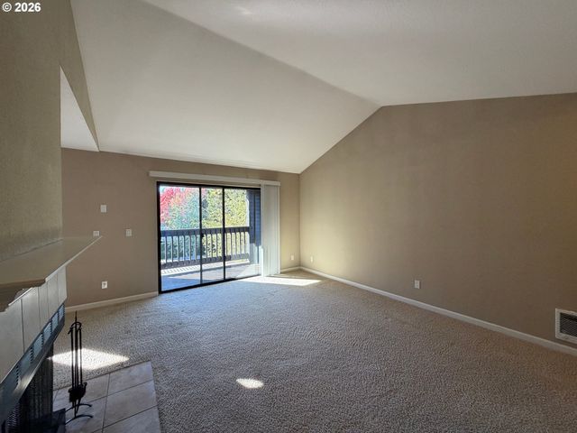9515 Sw 146TH Ter C-8, Beaverton, OR 97007
