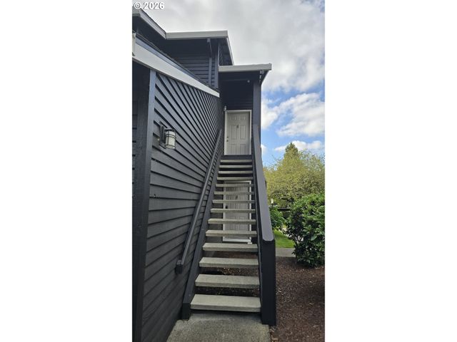 9515 Sw 146TH Ter C-8, Beaverton, OR 97007