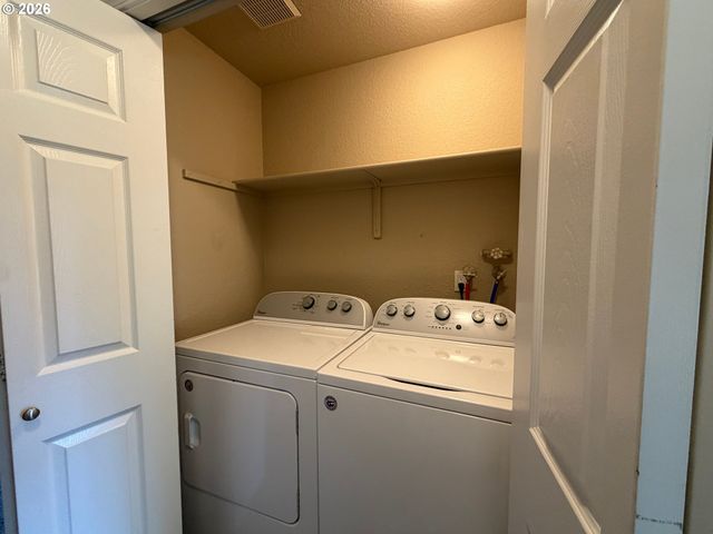 9515 Sw 146TH Ter C-8, Beaverton, OR 97007