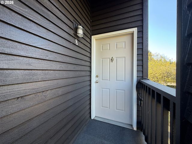 9515 Sw 146TH Ter C-8, Beaverton, OR 97007