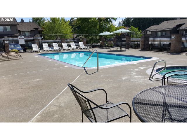 9515 Sw 146TH Ter C-8, Beaverton, OR 97007