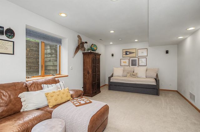 3020 Redbud Circle, Ames, IA 50014