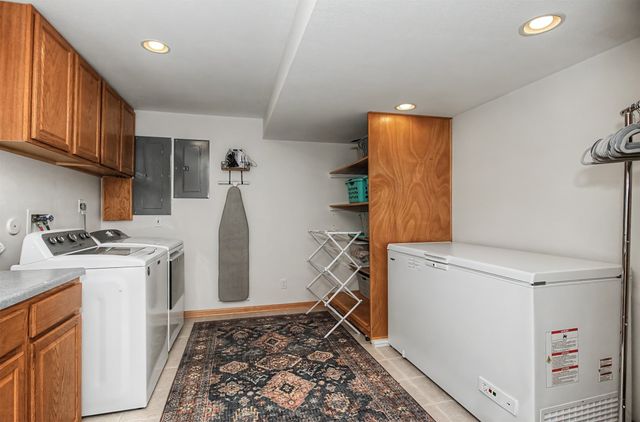 3020 Redbud Circle, Ames, IA 50014