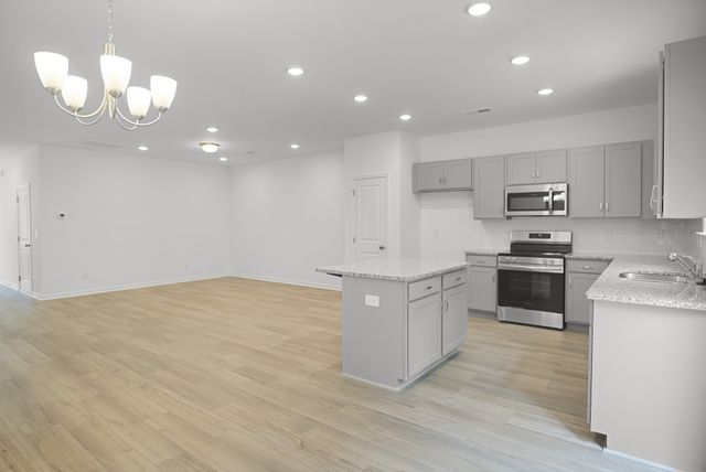 105 Ironhorse Way, Dickson, TN 37055