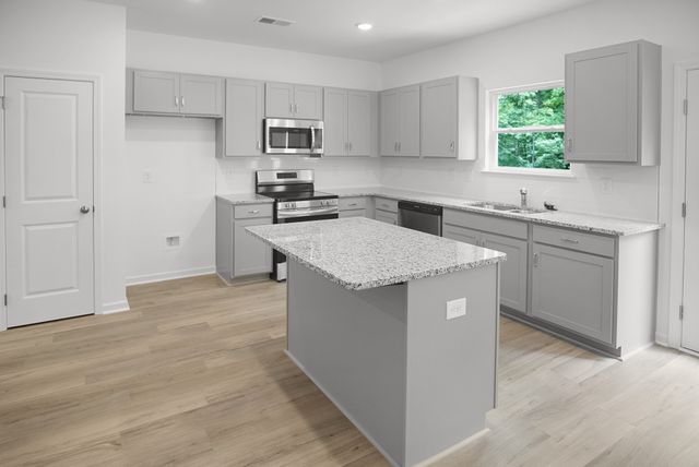 105 Ironhorse Way, Dickson, TN 37055