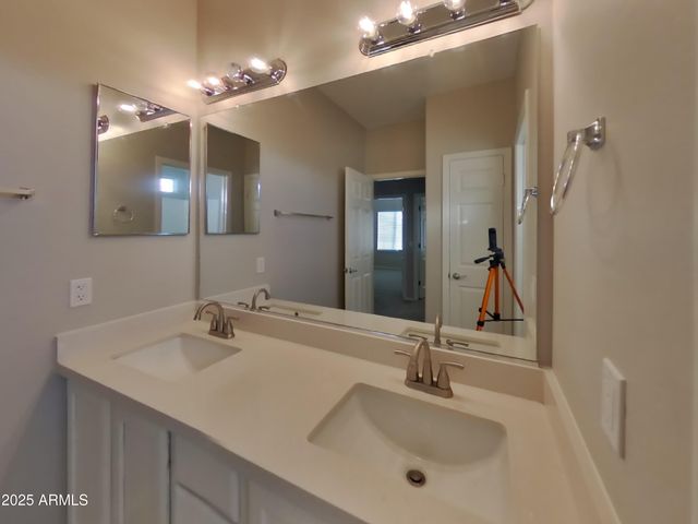 5407 W BEVERLY Road, Laveen, AZ 85339