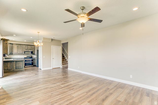 454 S CORNER VIEW DR, Tooele, UT 84074