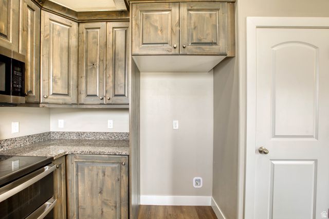 454 S CORNER VIEW DR, Tooele, UT 84074