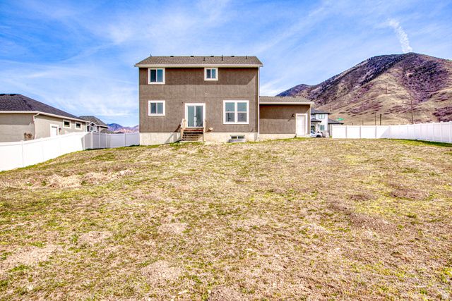 454 S CORNER VIEW DR, Tooele, UT 84074