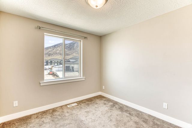 454 S CORNER VIEW DR, Tooele, UT 84074