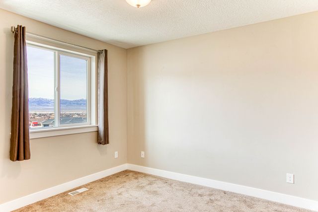 454 S CORNER VIEW DR, Tooele, UT 84074