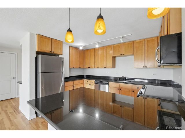 1150 Vine St 806, Denver, CO 80206