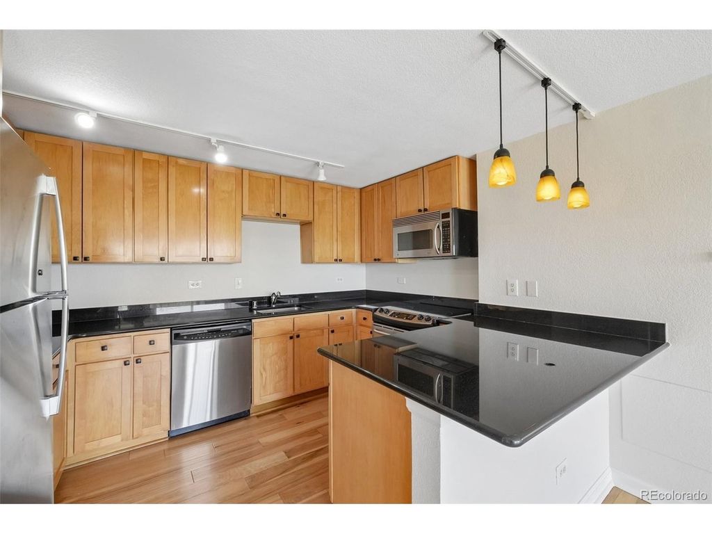 1150 Vine St 806, Denver, CO 80206