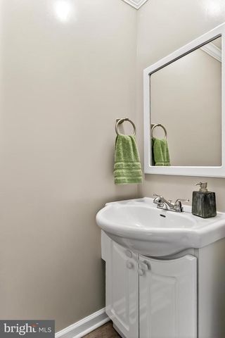 7206 LAVENDER LN, Springfield, VA 22150