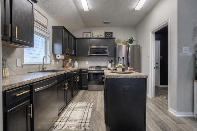 5049 Willow Point Drive, Conroe, TX 77303