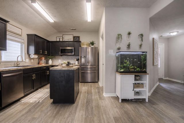 5049 Willow Point Drive, Conroe, TX 77303