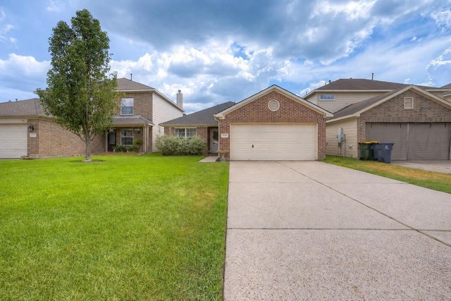5049 Willow Point Drive, Conroe, TX 77303
