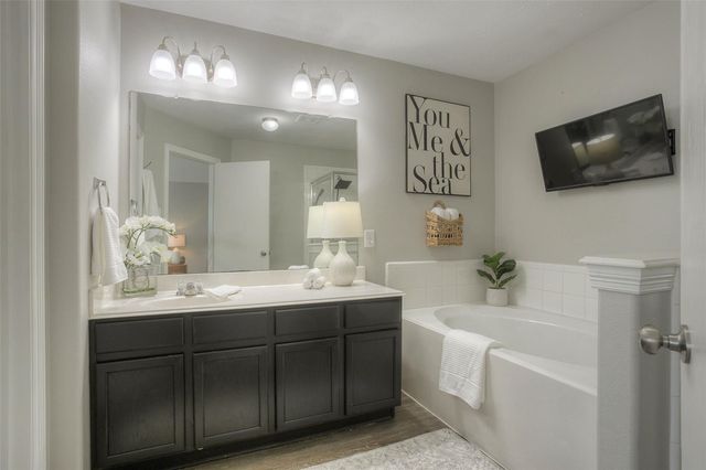 5049 Willow Point Drive, Conroe, TX 77303
