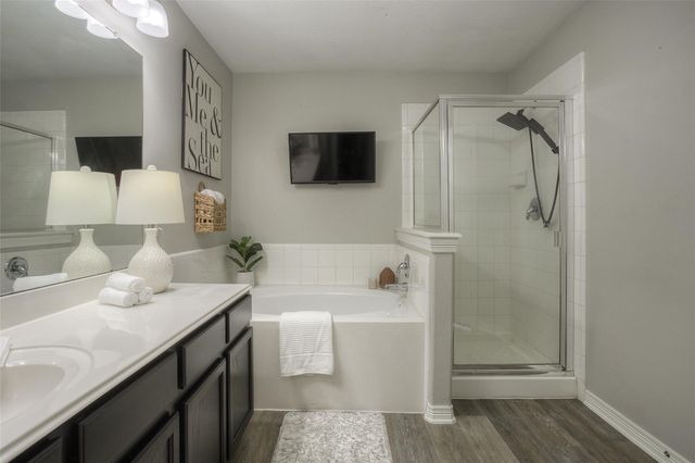 5049 Willow Point Drive, Conroe, TX 77303