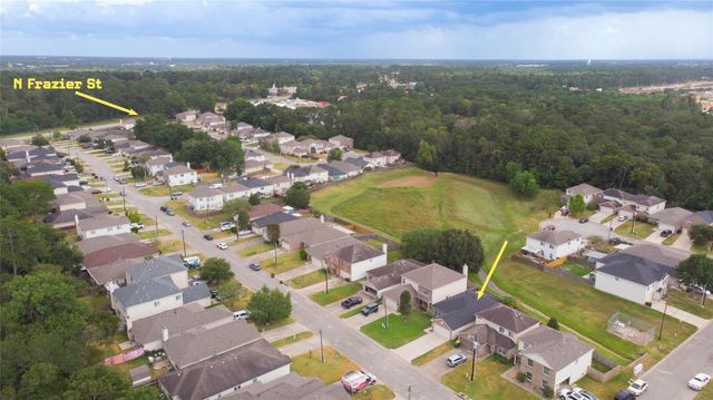 5049 Willow Point Drive, Conroe, TX 77303