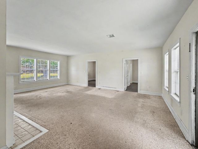 305 Geddes Avenue, Charleston, SC 29407
