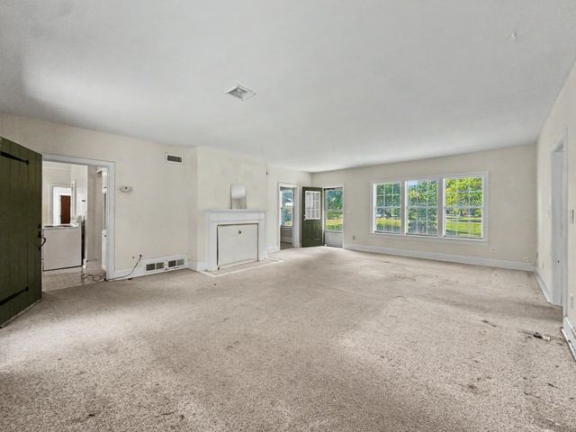 305 Geddes Avenue, Charleston, SC 29407