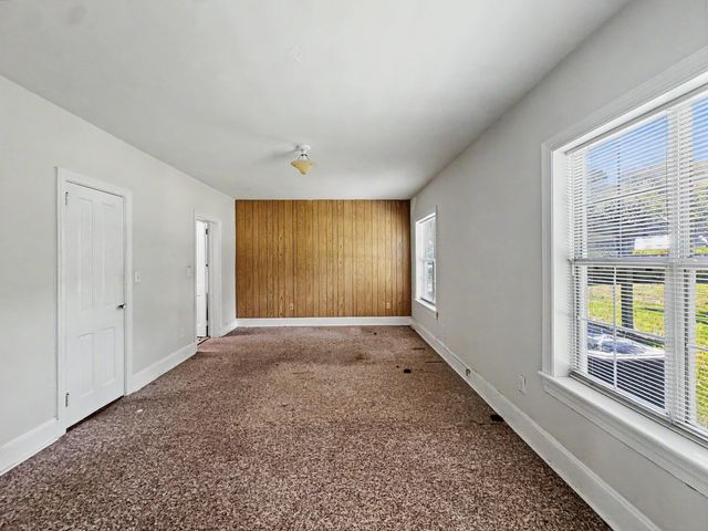 305 Geddes Avenue, Charleston, SC 29407