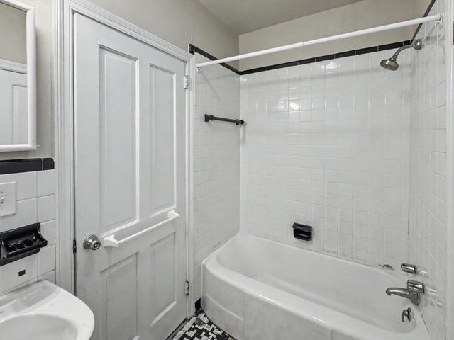305 Geddes Avenue, Charleston, SC 29407