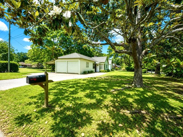 305 Geddes Avenue, Charleston, SC 29407