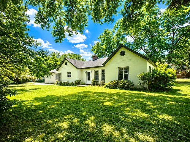 305 Geddes Avenue, Charleston, SC 29407