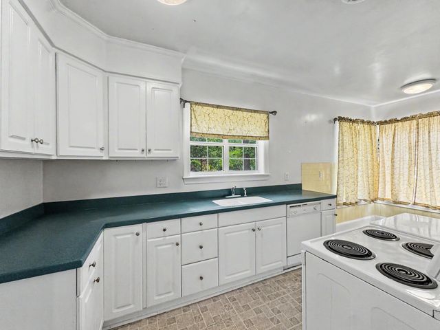 305 Geddes Avenue, Charleston, SC 29407