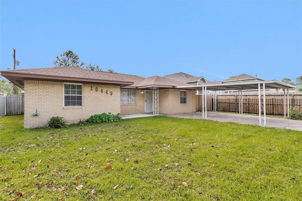10449 Castleton Street, Houston, TX 77016