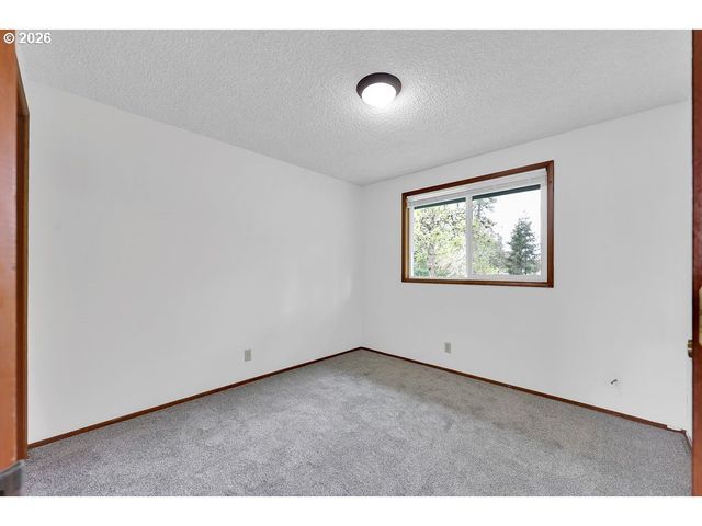 25122 CHENEY Dr, Veneta, OR 97487
