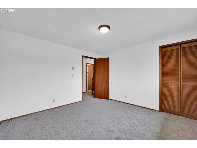 25122 CHENEY Dr, Veneta, OR 97487