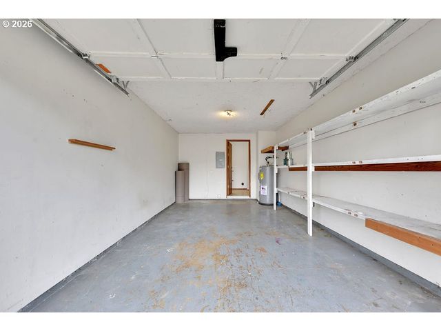 25122 CHENEY Dr, Veneta, OR 97487