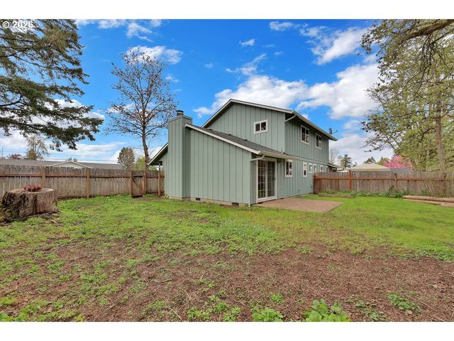 25122 CHENEY Dr, Veneta, OR 97487