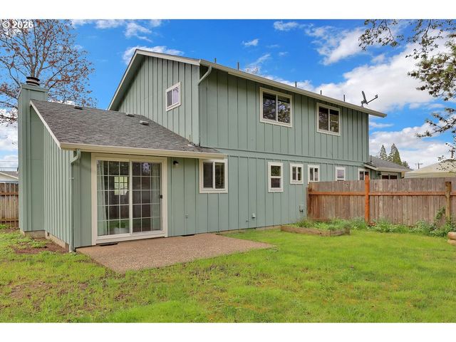 25122 CHENEY Dr, Veneta, OR 97487