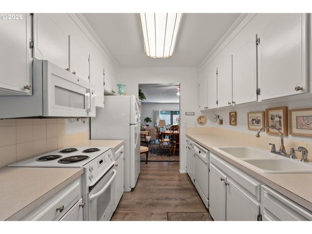 4246 Ne 125TH Pl, Portland, OR 97230