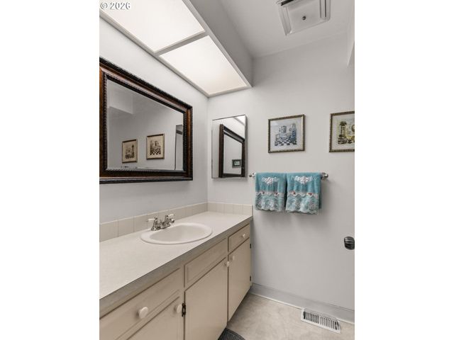 4246 Ne 125TH Pl, Portland, OR 97230