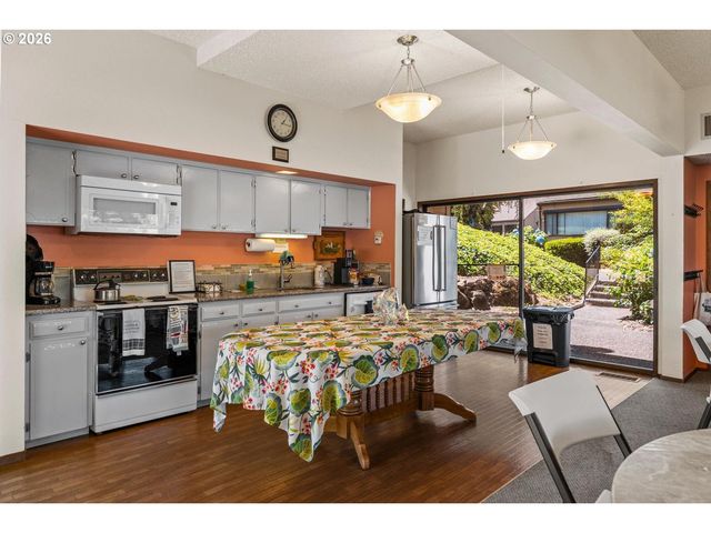 4246 Ne 125TH Pl, Portland, OR 97230