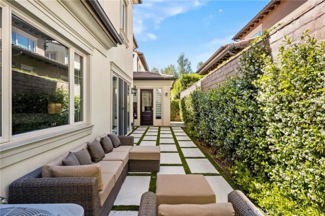 61 Furlong, Irvine, CA 92602