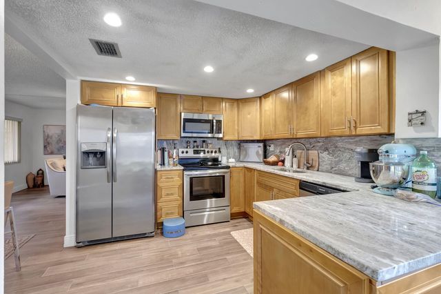 66 Capri B, Delray Beach, FL 33484