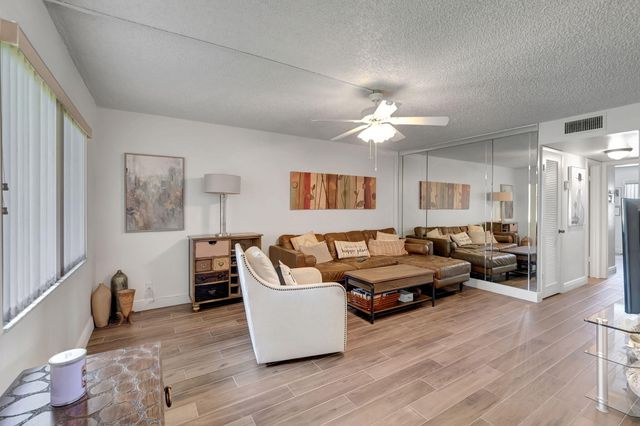 66 Capri B, Delray Beach, FL 33484